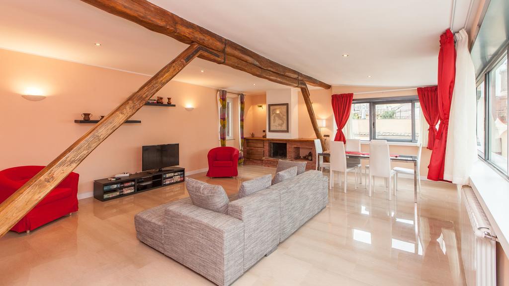 Navona Penthouse Apartment Rome